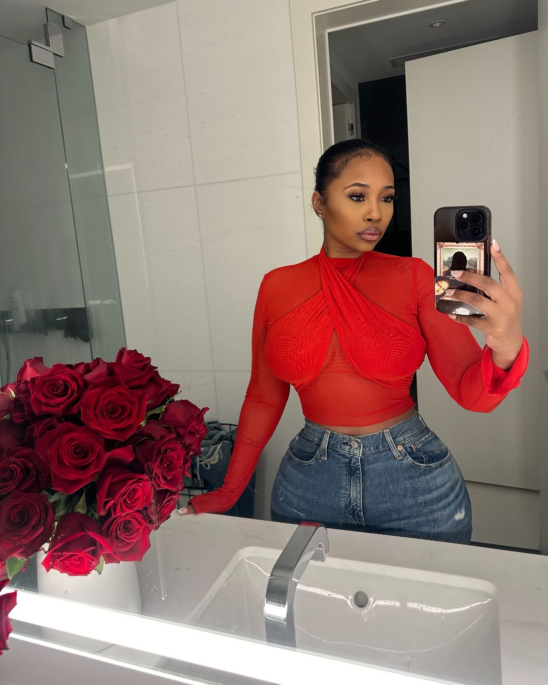Facetune_18-02-2025-01-15-47_1.jpg