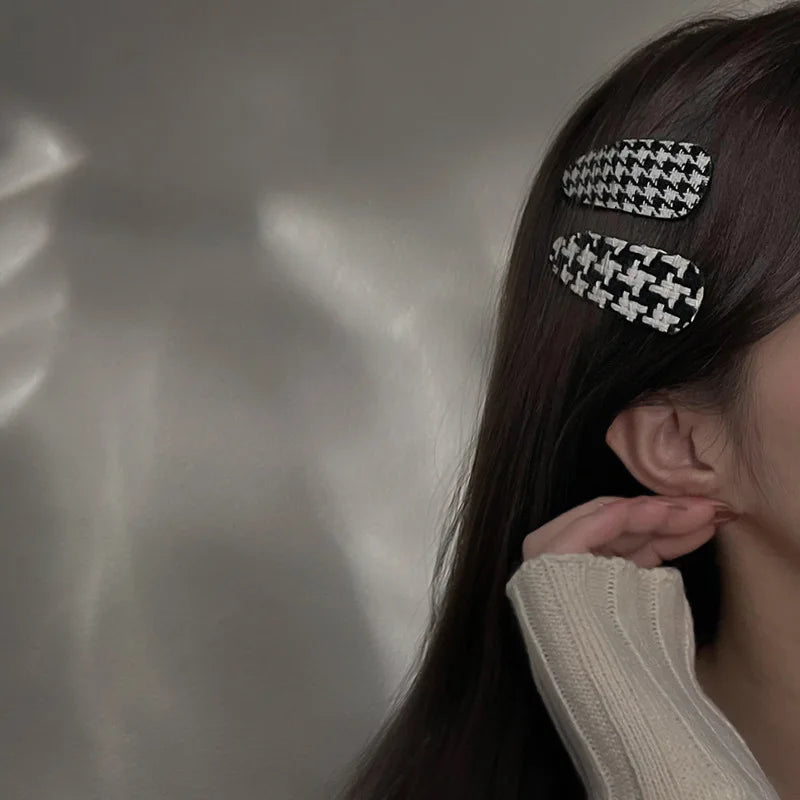 Houndstooth Retro Hairclip