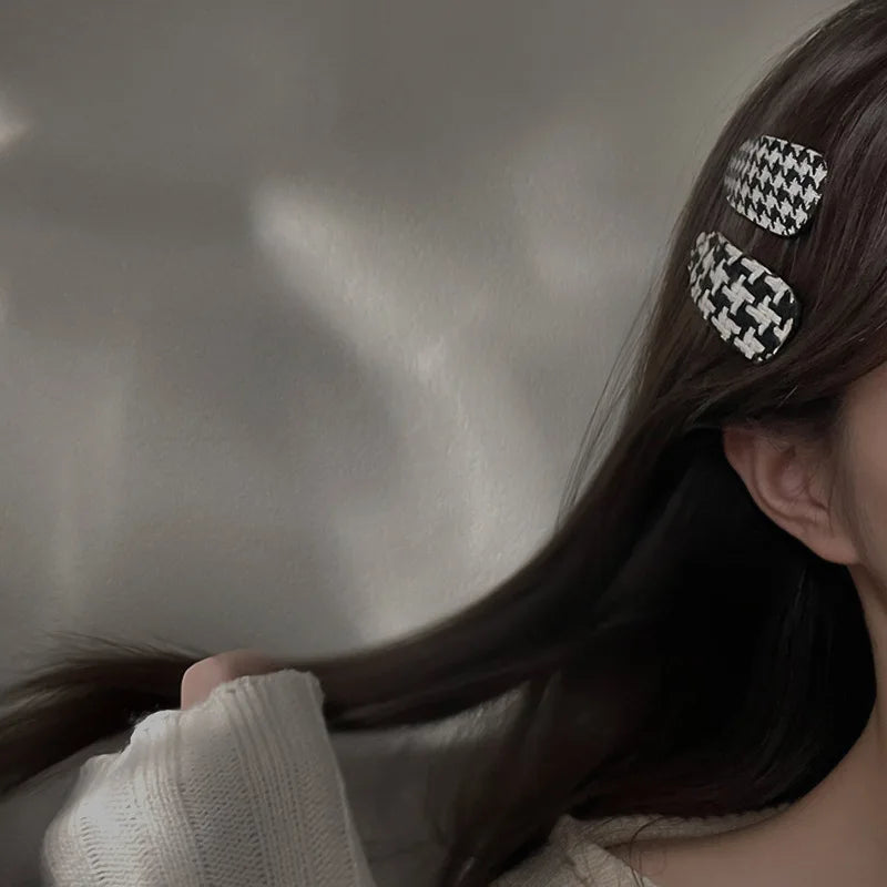 Houndstooth Retro Hairclip